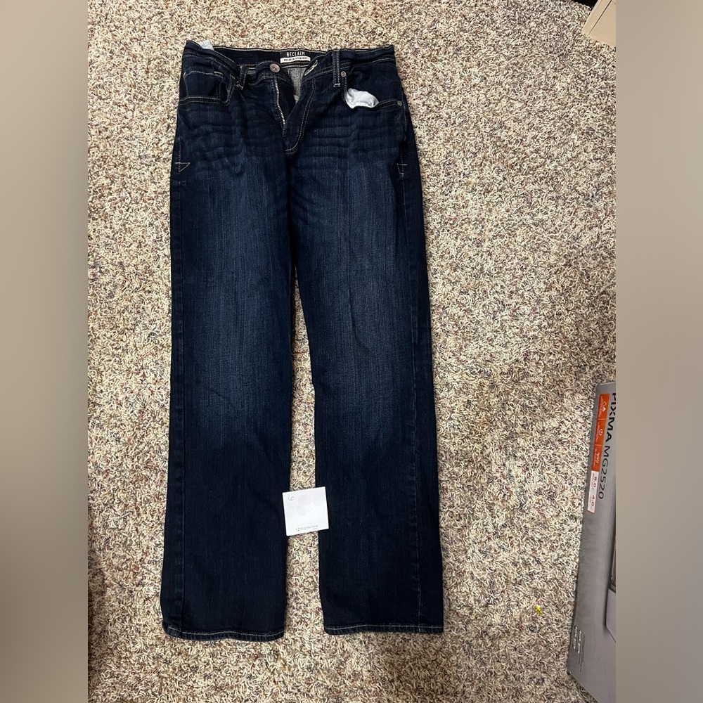 Reclaim men’s relaxed, straight jeans size 30 short
